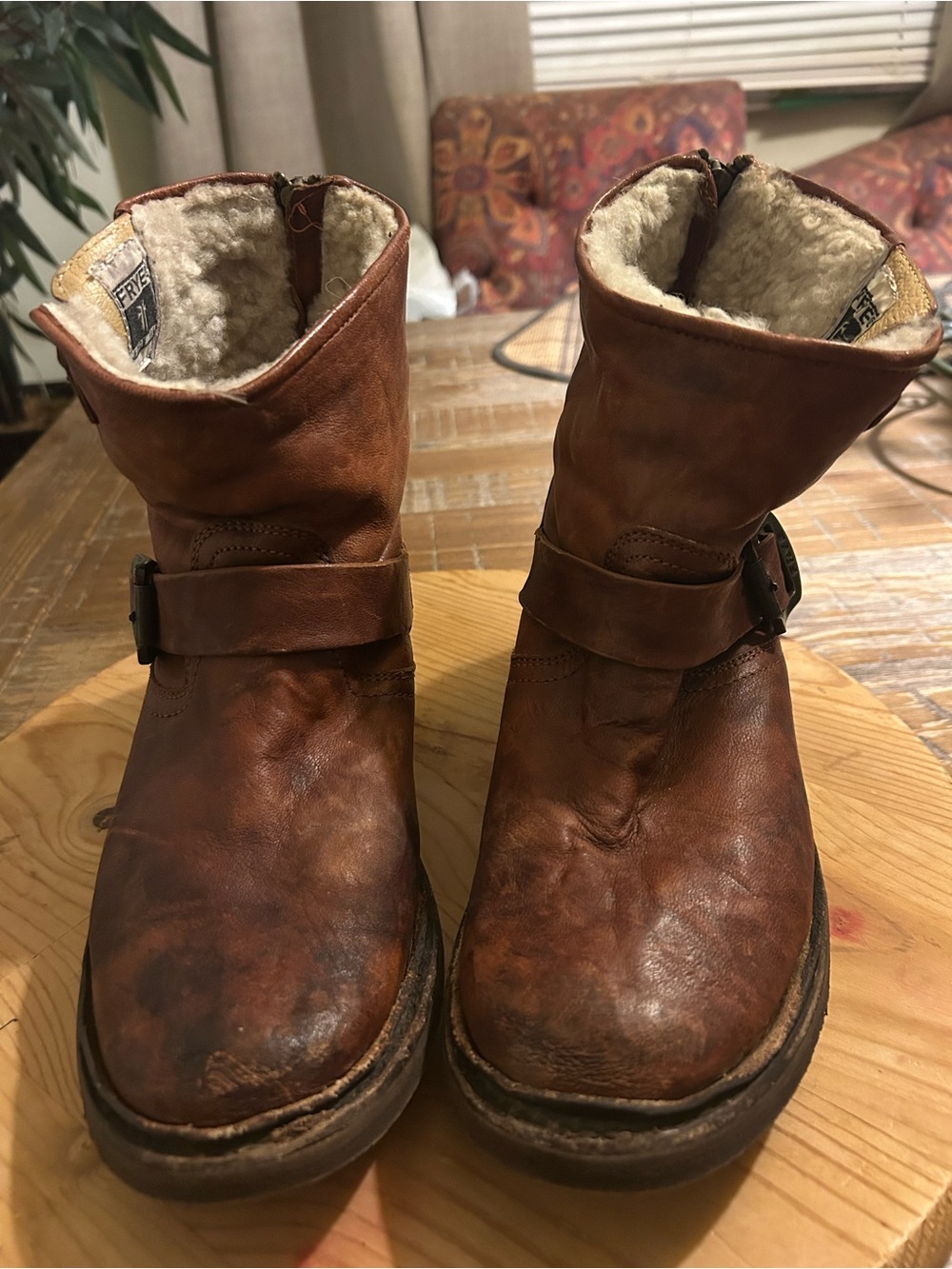 Frye Tyler Shearling Engineer Brown Weathered-Look Leather Ankle Boots Size 7.5B